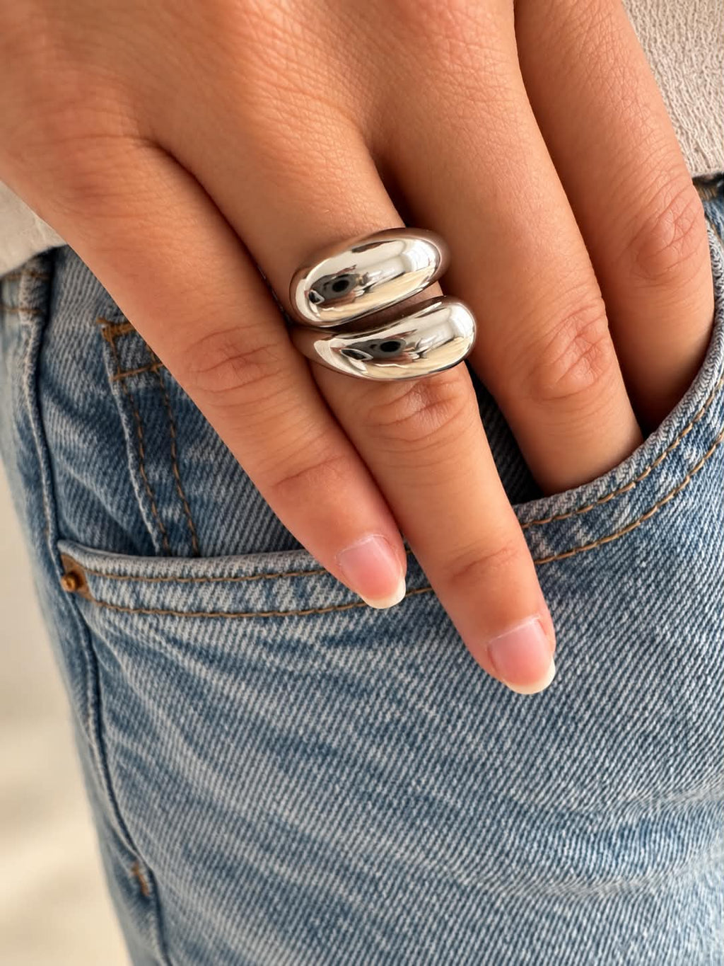 Bague AVA
